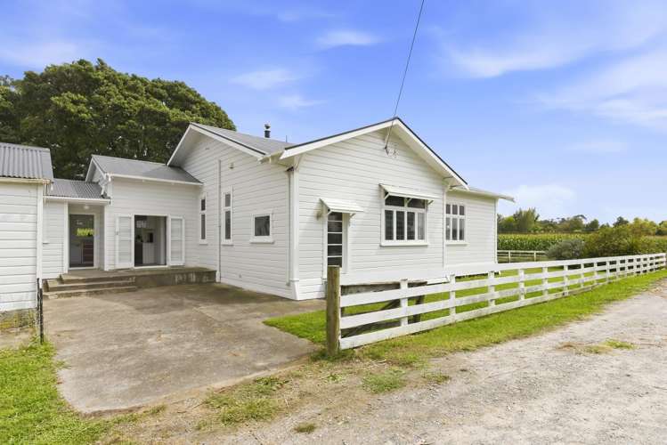 225 Kuku Beach Road Manakau_23
