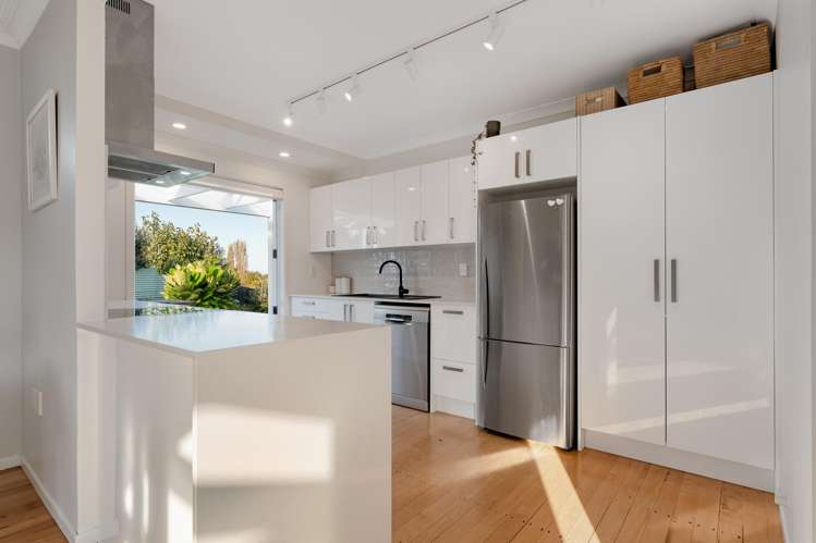 55 Kingswood Road Brookfield_9