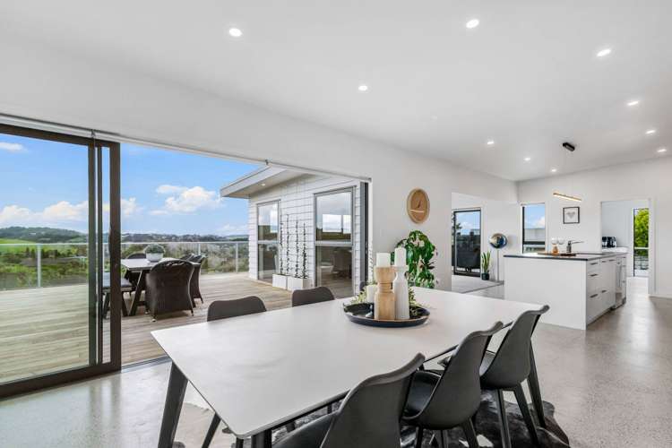 87 Solan Drive Waimauku_23