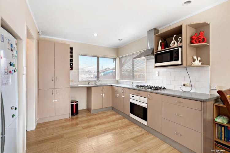 3/7 Roslyn Road Mount Wellington_8