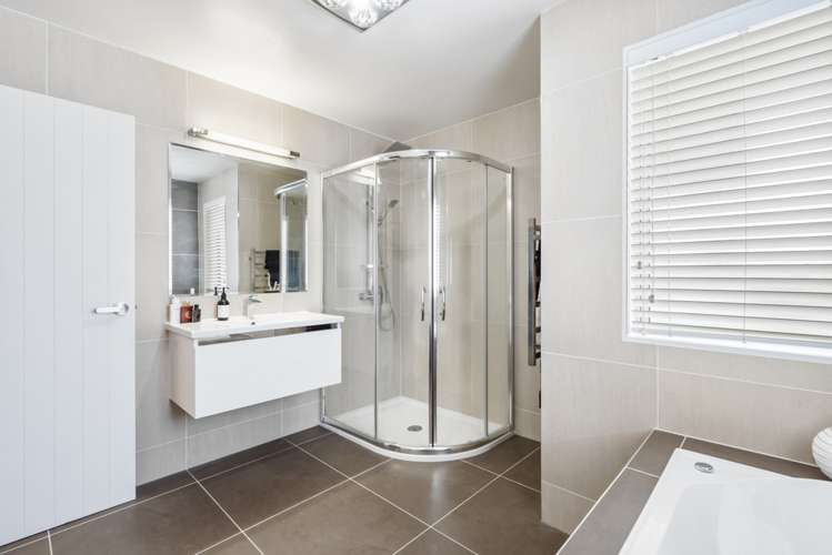 44 Milano Boulevard Karaka_13