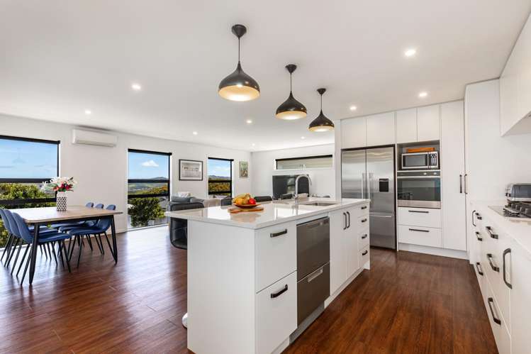32 Lacebark Lane Woodridge_2