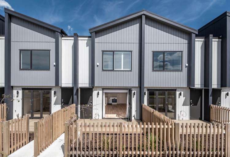 9/5 Hemopo Street Pukekohe_0