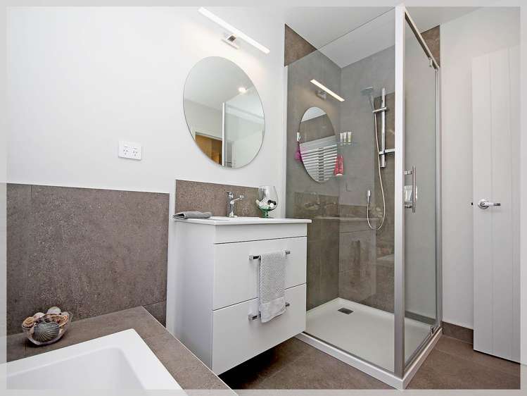 10 Story Street Foxton Beach_12