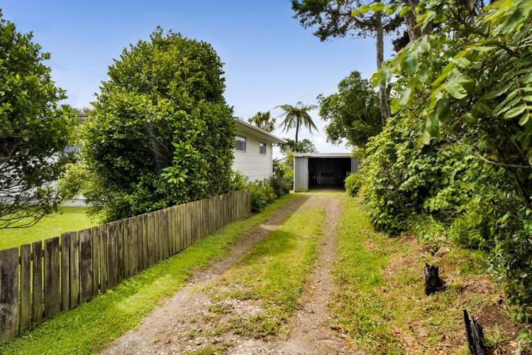 6 Leith Road Okato_15