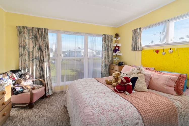 14 Deborah Place Mangakakahi_5