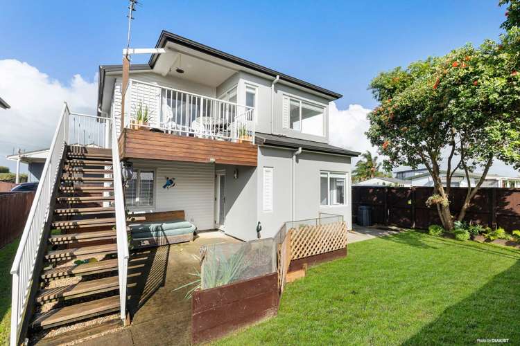 66a Wharf Road Clarks Beach_17