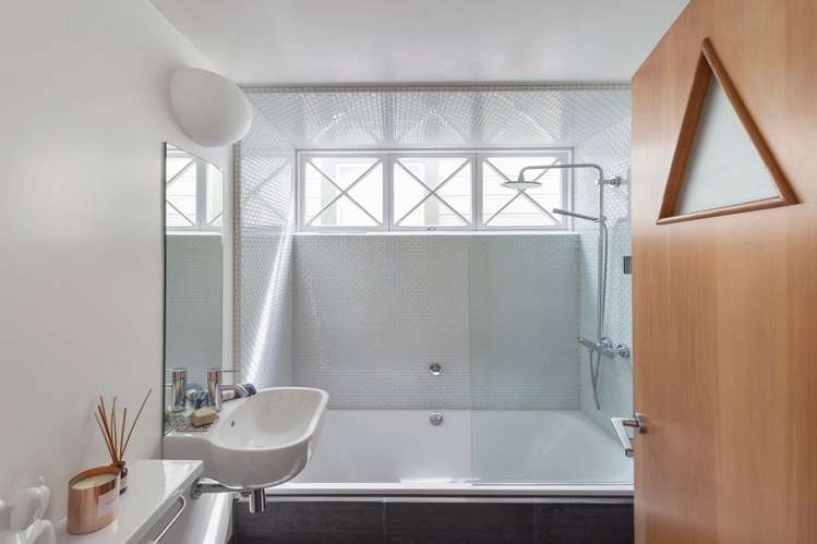 13 Scarborough Terrace Mount Victoria_10