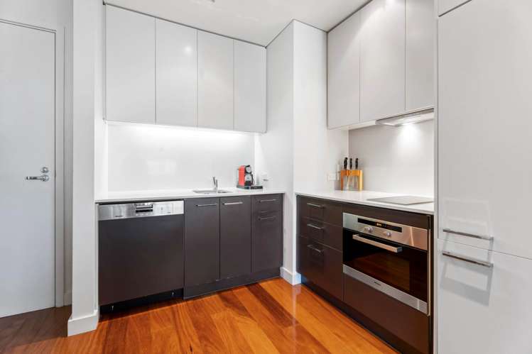 1202/26 Albert Street City Centre_6