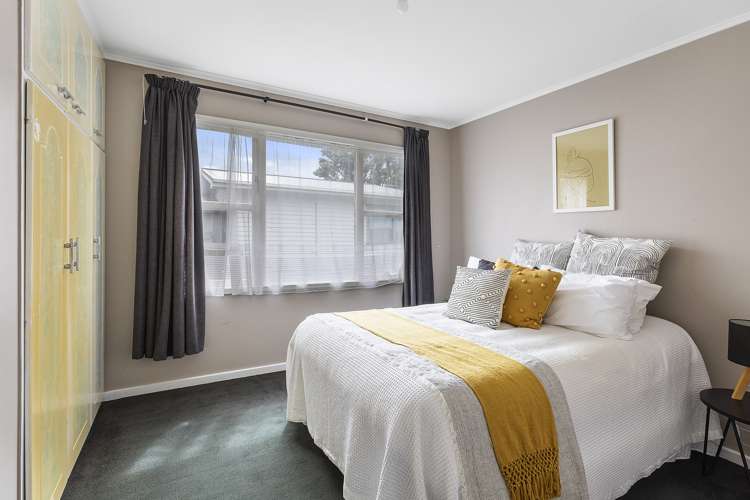 21 Akaroa Drive Maupuia_9