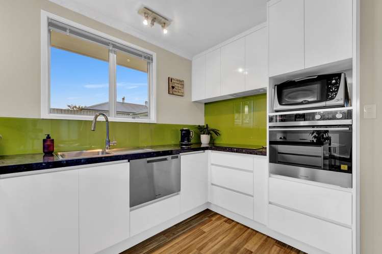 2/122 Cavendish Road Casebrook_1