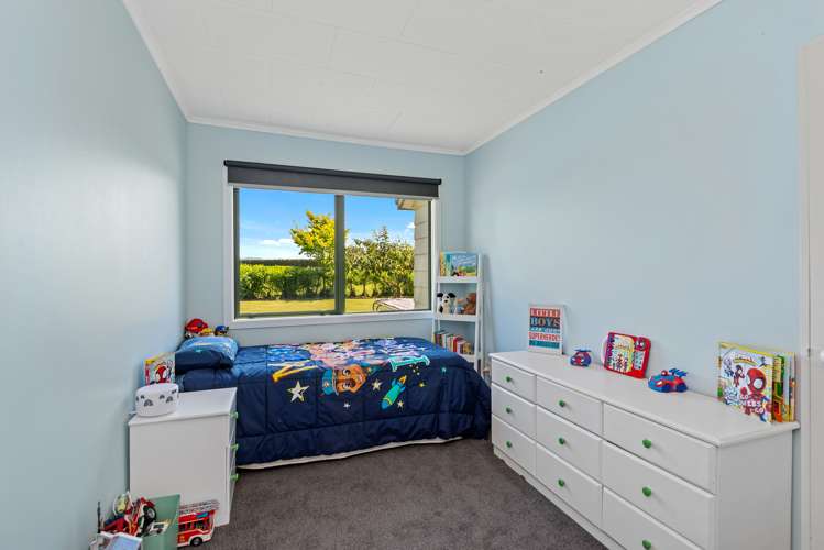 747 Ridgens Road Darfield_14