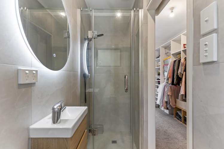 25 Coromandel Crescent Mairangi Bay_16