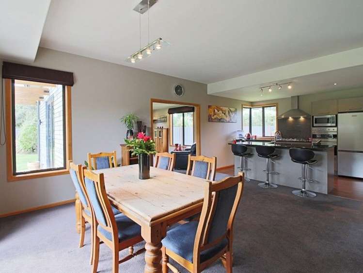 53 Matua Grove Otatara_4