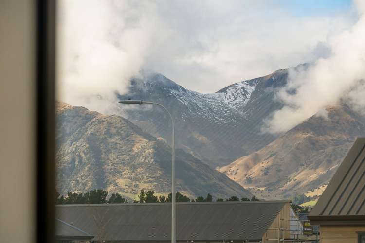 101 Burdon Loop Lake Hawea_15