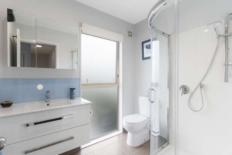 28 Third View Avenue Beachlands_25