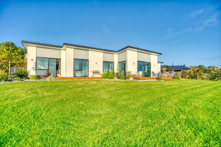14 Tasman View Road Paroa_35