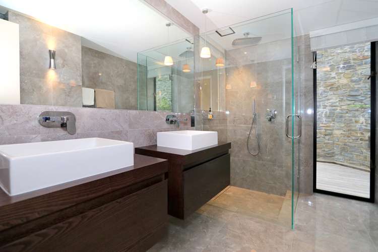 643 Peninsula Road Kelvin Heights_12