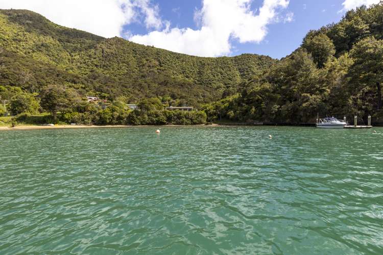 1 West Bay, Lochmara Bay Marlborough Sounds_18