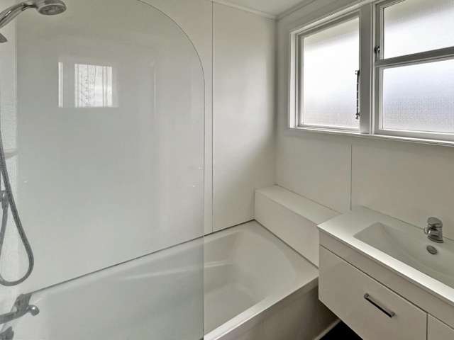 6 Devon Crescent Bulls_3