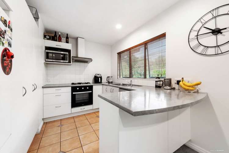 120b Triangle Road Massey_5