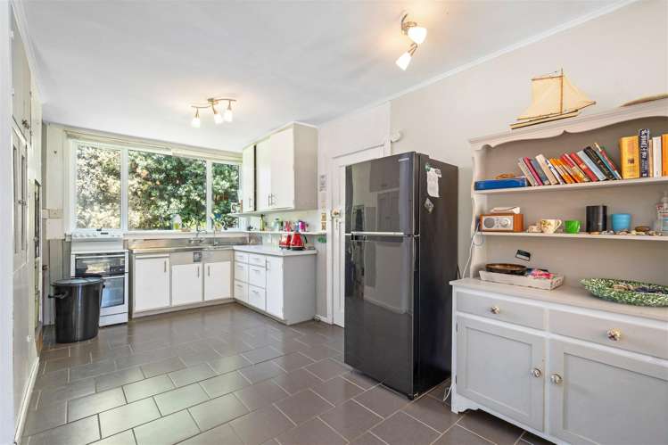 89 Bishop Road Parapara_2