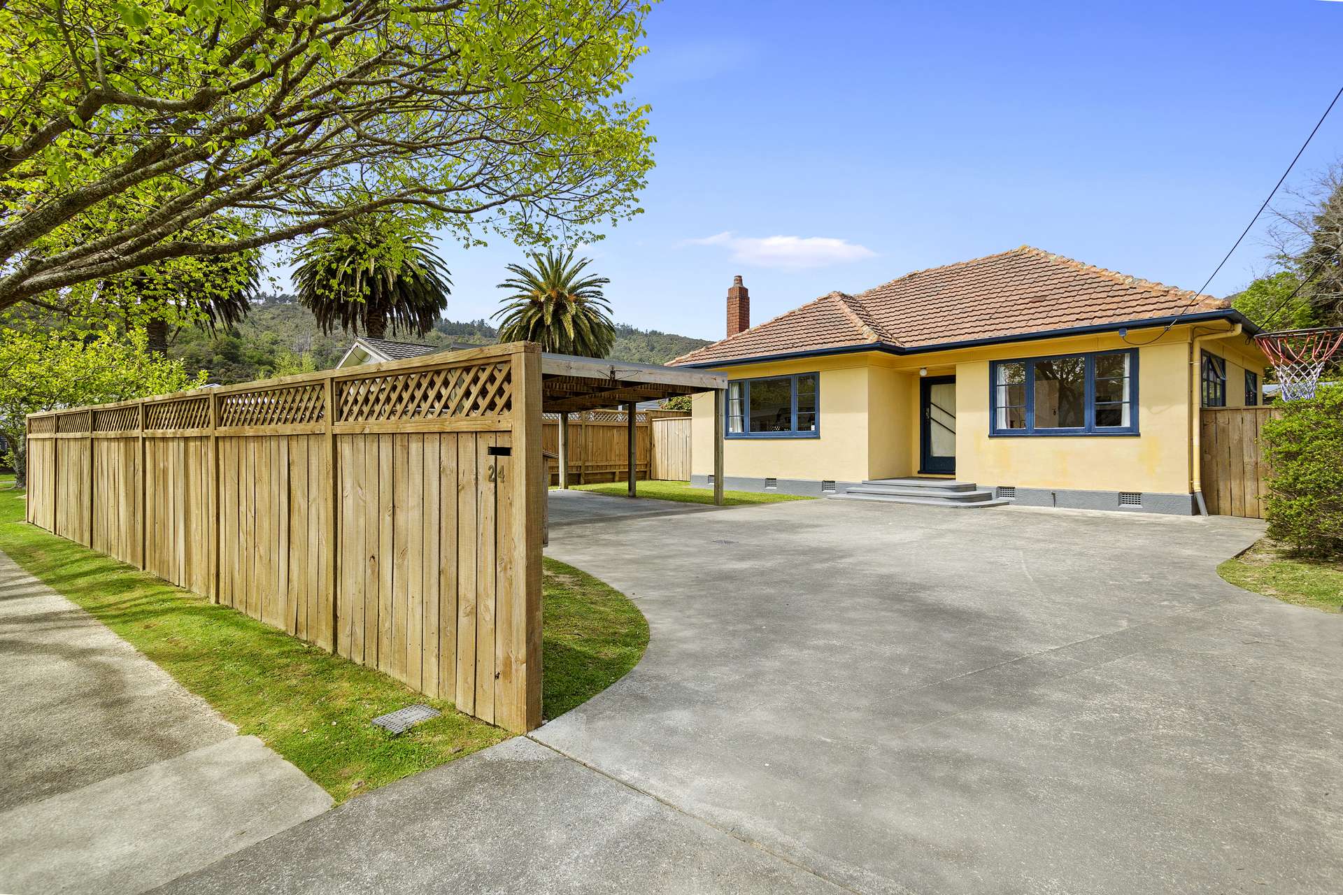 24 Hawthorn Crescent Stokes Valley_0