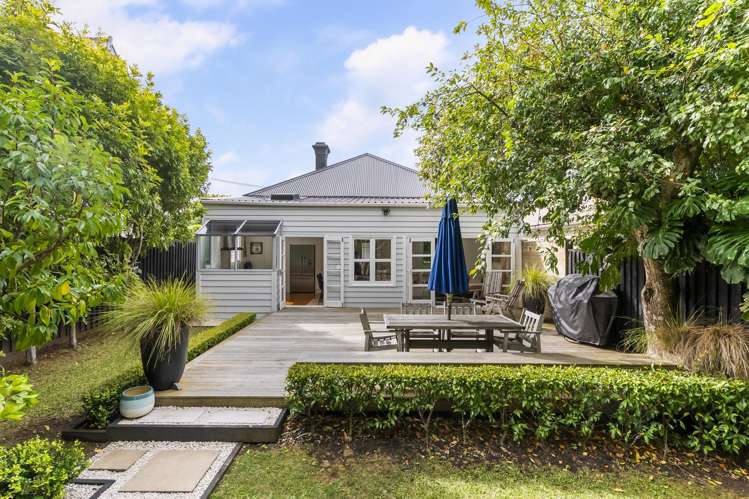 21 Carlton Gore Road_2