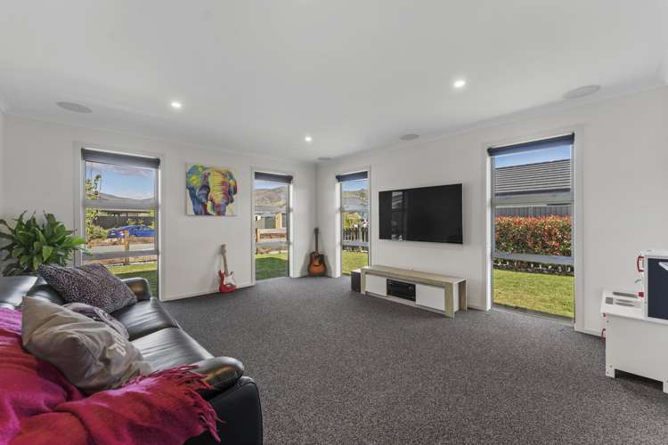 16 Magnetic Place Cromwell_13