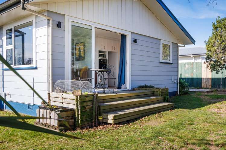 2 Lockhart Avenue Milson_17