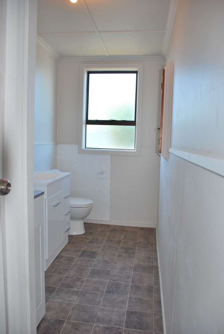 10a Holmes Place Flaxmere_7