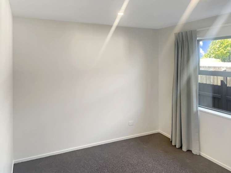 17 Mcquillan Avenue Woodend_13