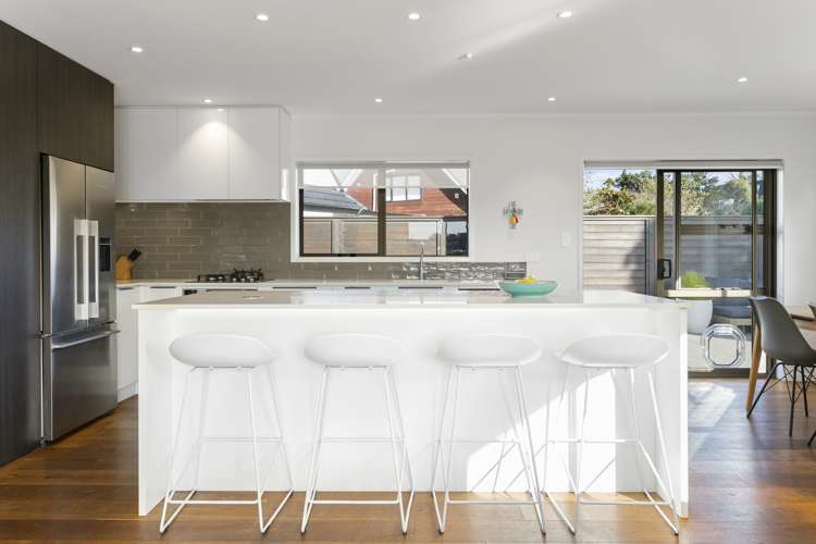 1/18 Vivian Wilson Drive Eastern Beach_6