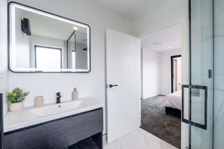 99 Hoffman Court Waikiwi_14