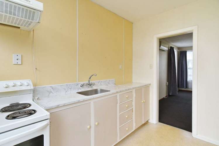 2/560 Hereford Street Linwood_7