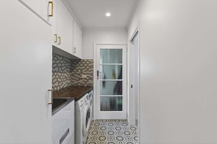 18 Cowling Road Hurdon_17