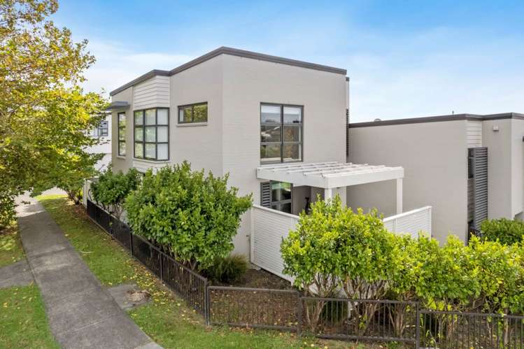 2 Riviera Drive Flat Bush_11