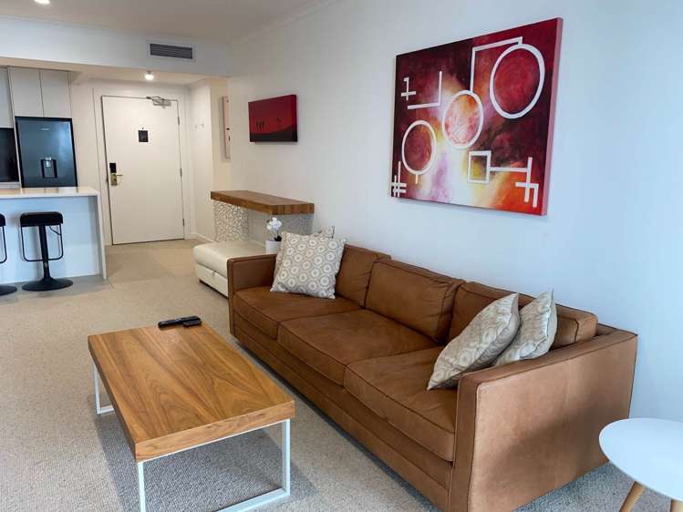 2405/8 Albert Street City Centre_1