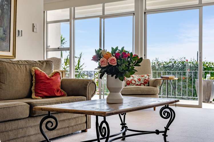 2 and 3/14 Portland Road Remuera_4