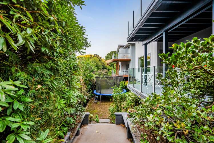 18b Dorset Avenue Westown_25