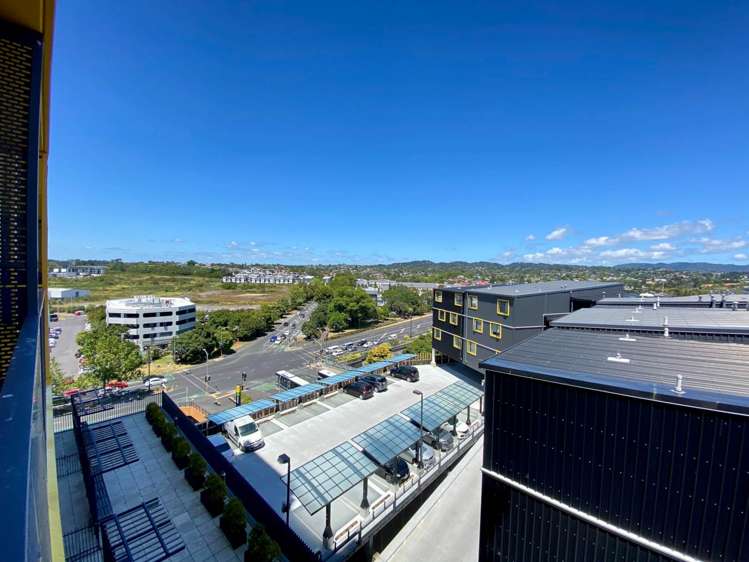 807/20 Mccrae Way New Lynn_1