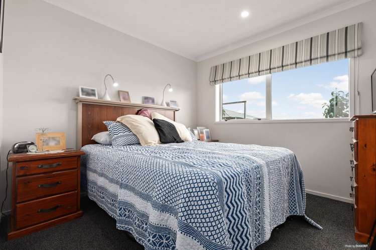57/8 Village Place Tuakau_9