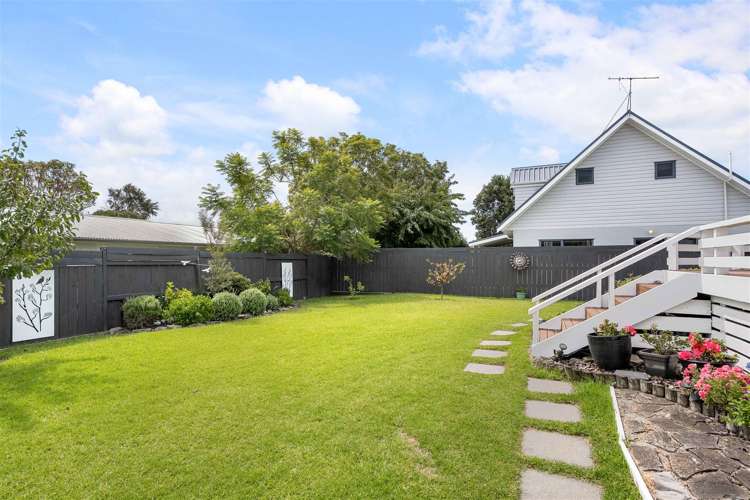 114 Everitt Crescent_5