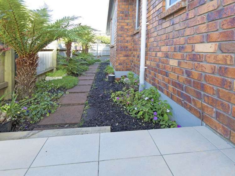 76 Florence Avenue Orewa_19