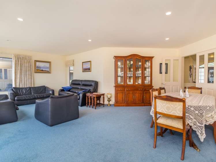 96 Redvers Drive Belmont_12