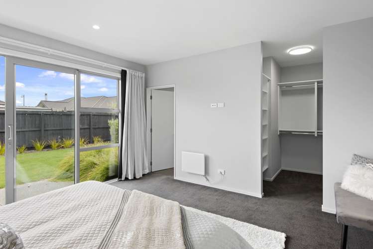 51 Vernon Drive Lincoln_18