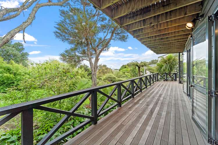 2/2 Parr Terrace Castor Bay_17