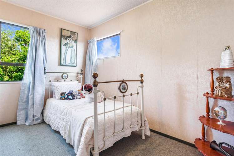 13 Surf Road Stanmore Bay_11