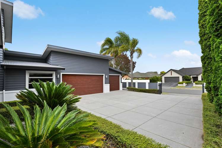 87 Huntington Drive Huntington_26