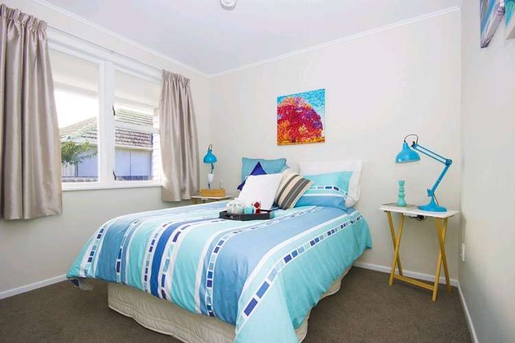 12 Crown Crescent Otara_6
